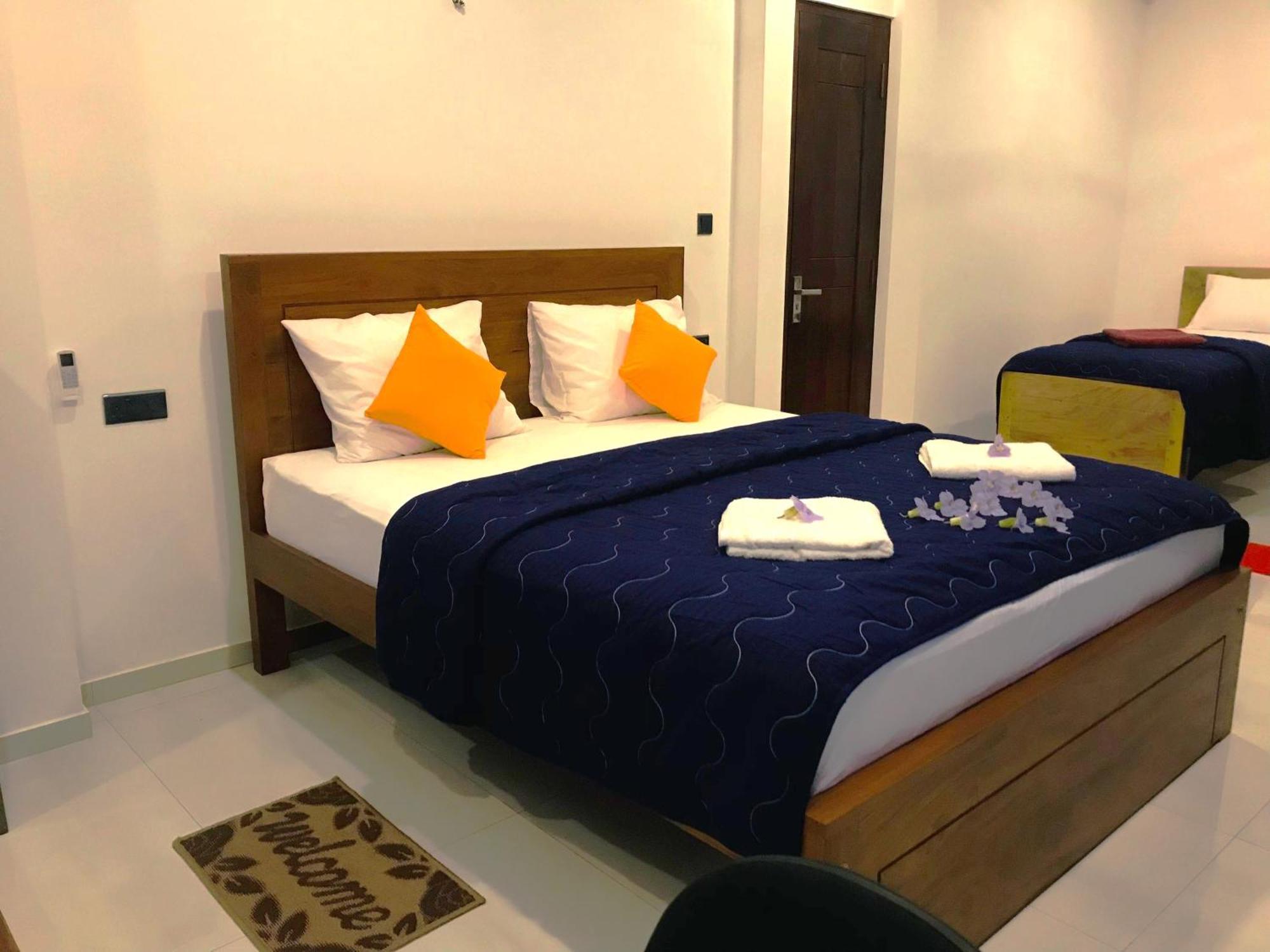 Blue Whales Hotel Hikkaduwa Zewnętrze zdjęcie