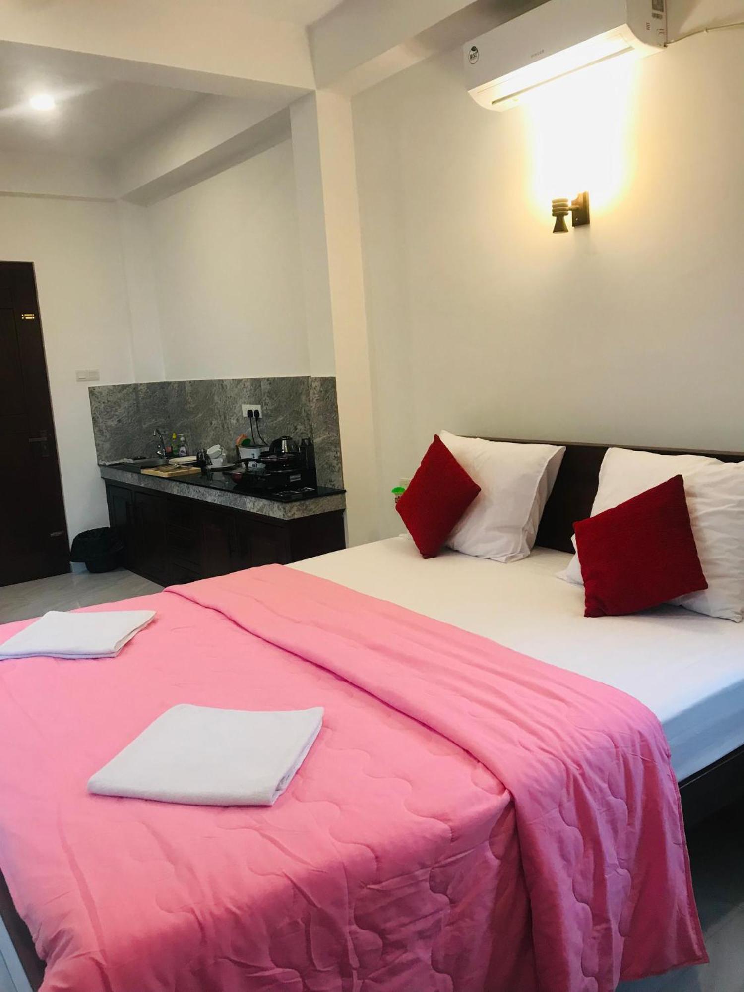 Blue Whales Hotel Hikkaduwa Zewnętrze zdjęcie