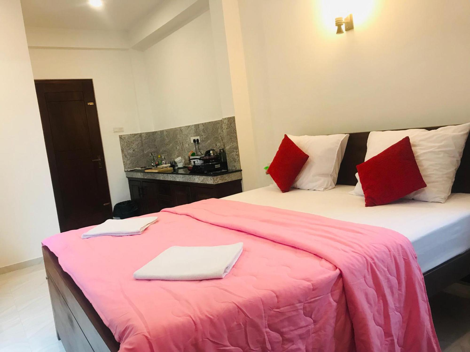 Blue Whales Hotel Hikkaduwa Zewnętrze zdjęcie
